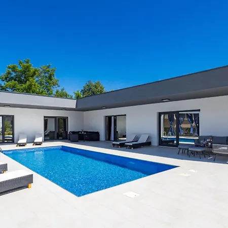 Pool House Fancy * ラビン